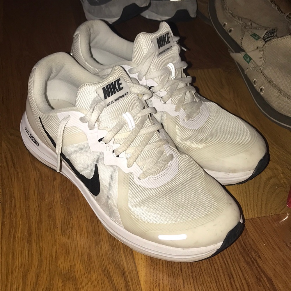 Nike dual fusion